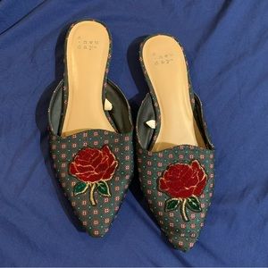 Rose Patterned Mule Slides